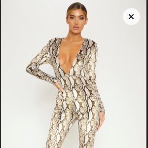 Size 0 PrettyLittleThing (PLT) Velvet Snake Print Jumpsuit